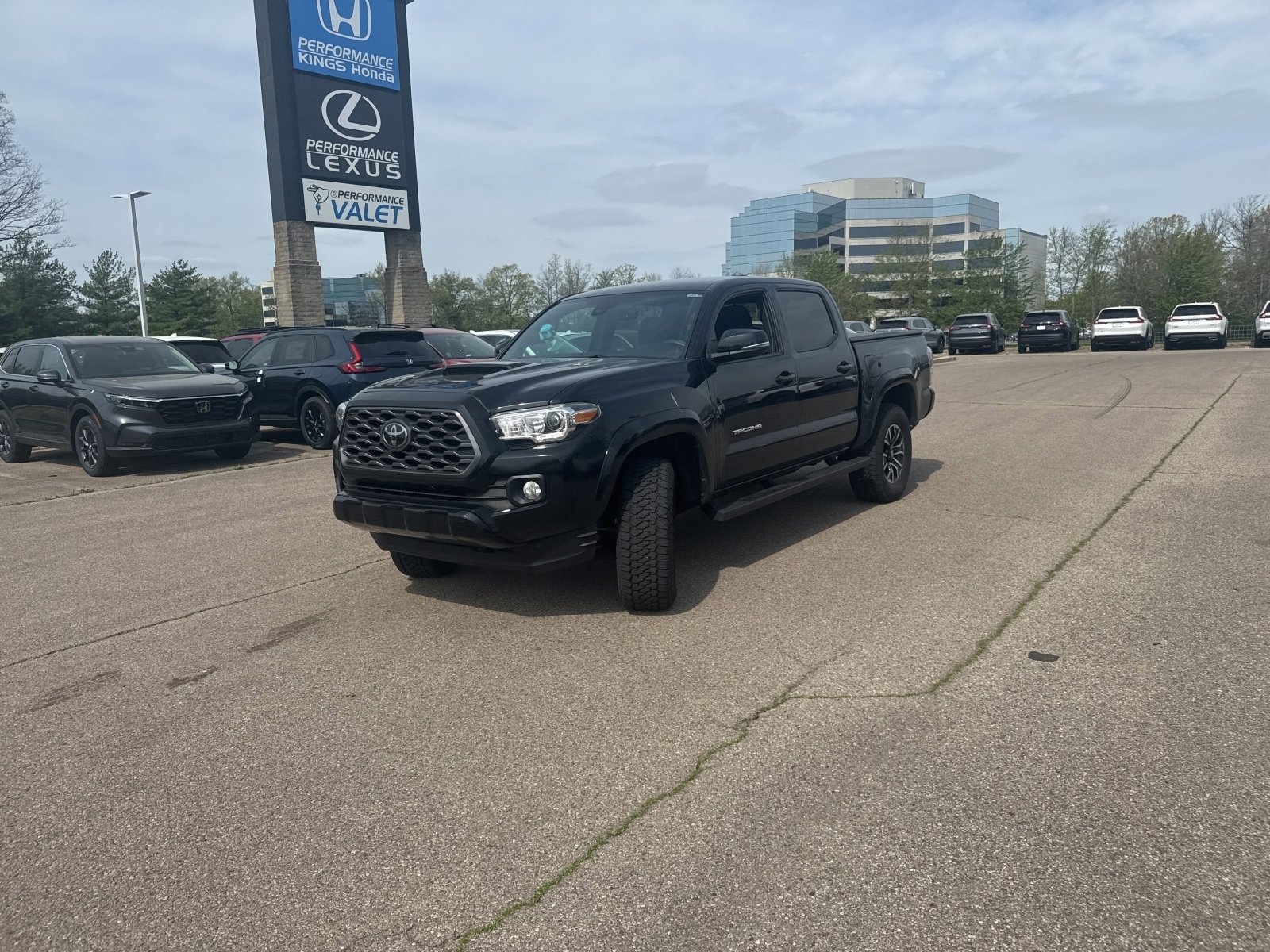 Used 2021 Toyota Tacoma TRD Sport w/ Technology Package image 13