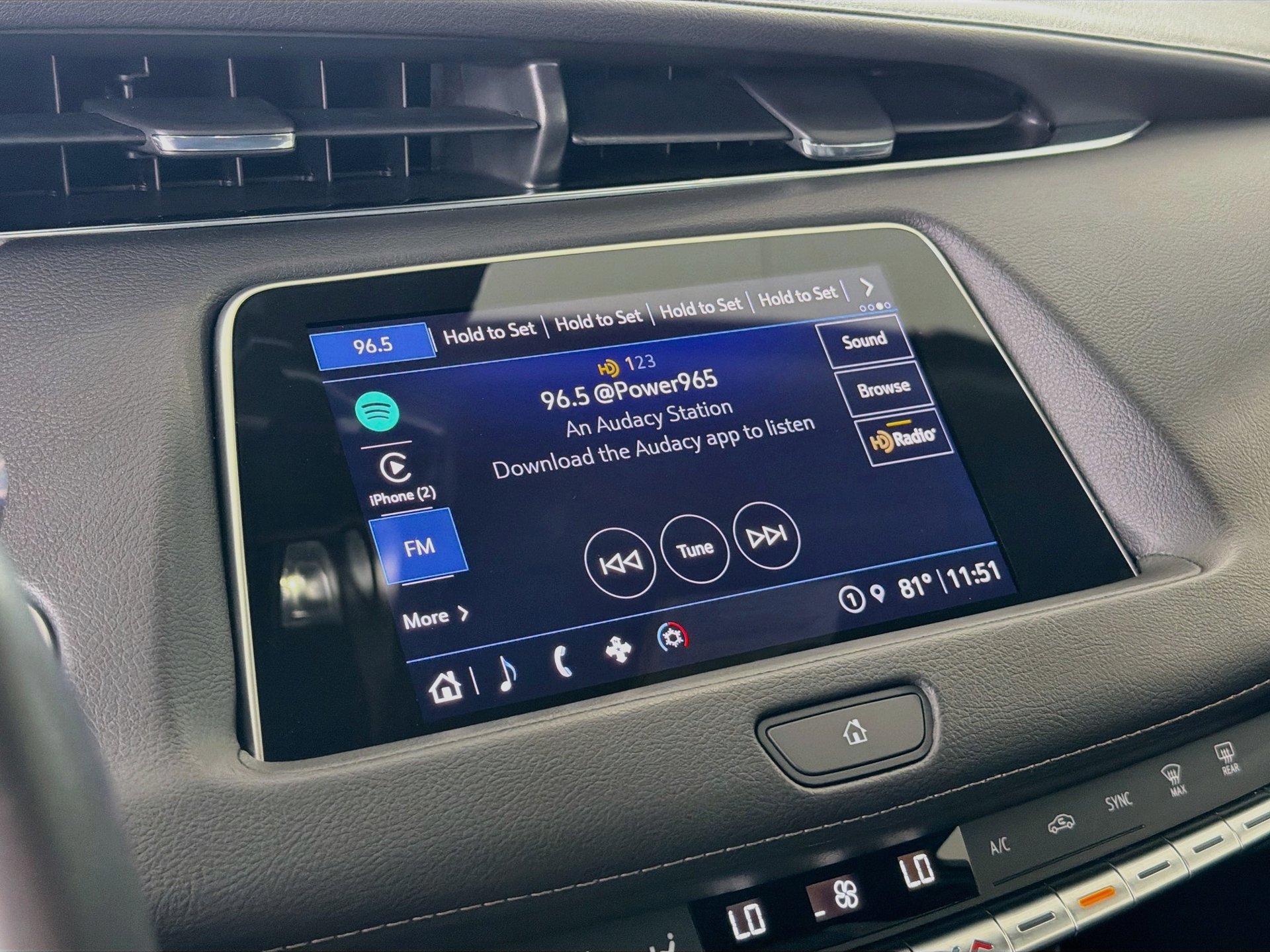 Certified 2022 Cadillac XT4 Premium Luxury w/ Enhanced Visibility Package FWD image 30