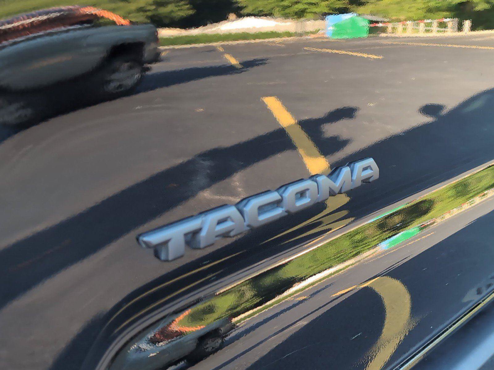 Used 2023 Toyota Tacoma TRD Pro AWD/4WD image 10