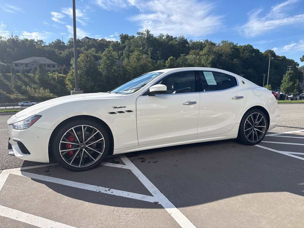 Used 2022 Maserati Ghibli Modena Q4 AWD/4WD image 1