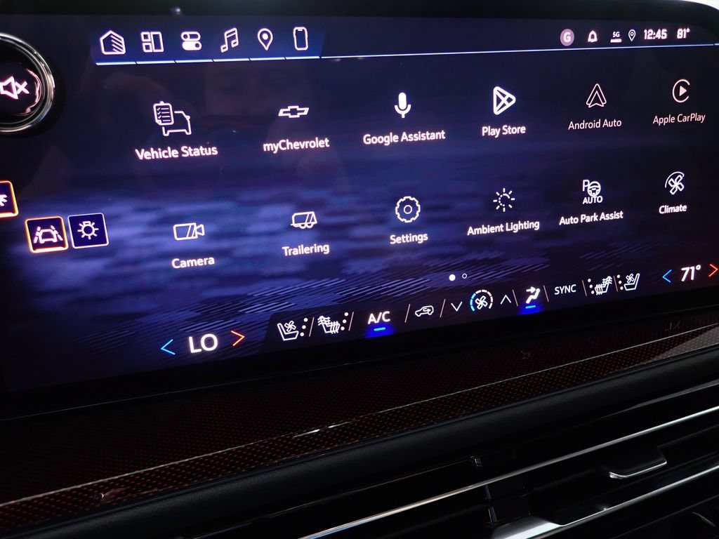 New 2027 Chevrolet Traverse RS w/ LPO, Floor Liner Package AWD/4WD image 3