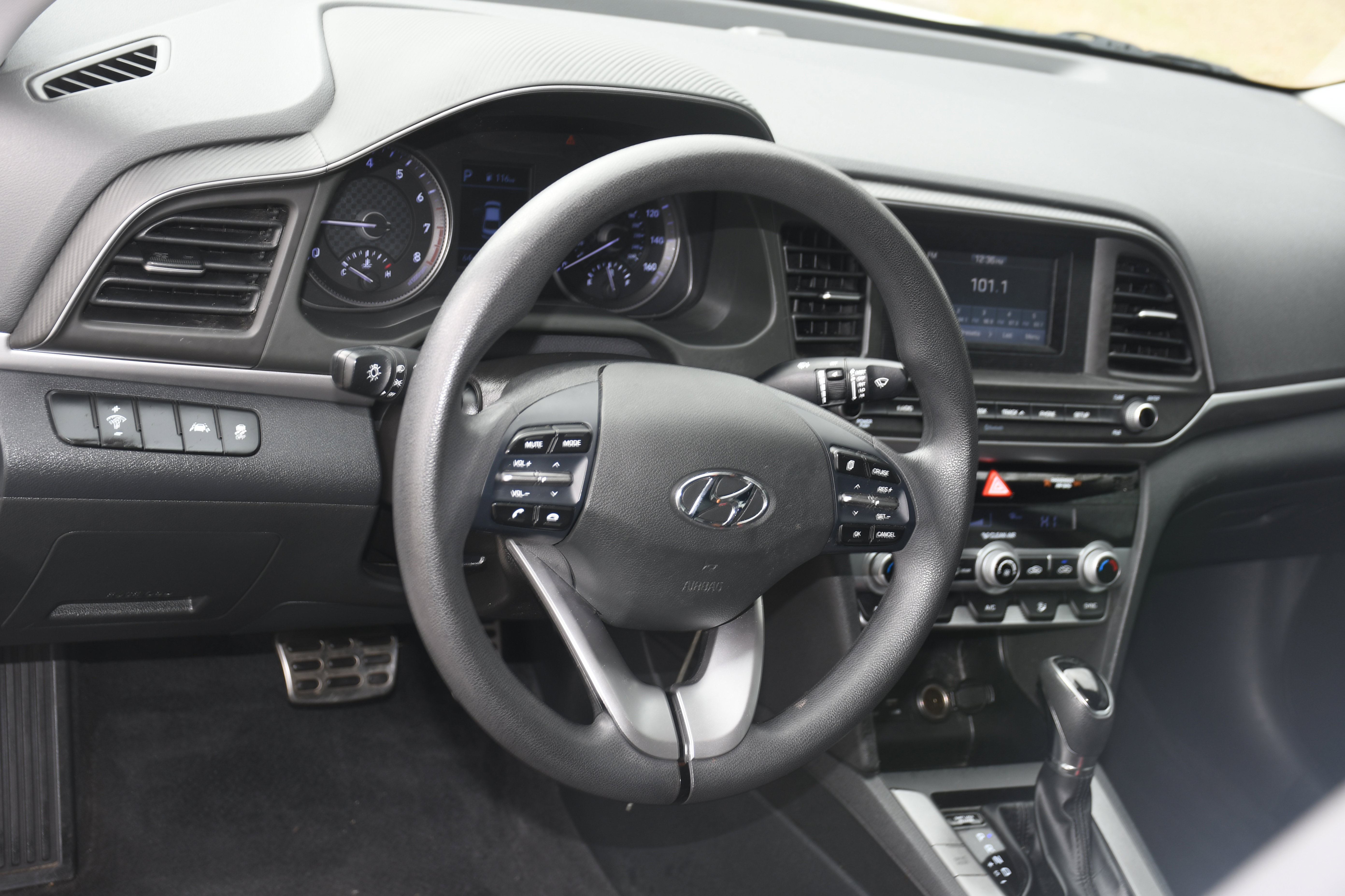 Used 2020 Hyundai Elantra SE w/ Cargo Package (C1) image 8