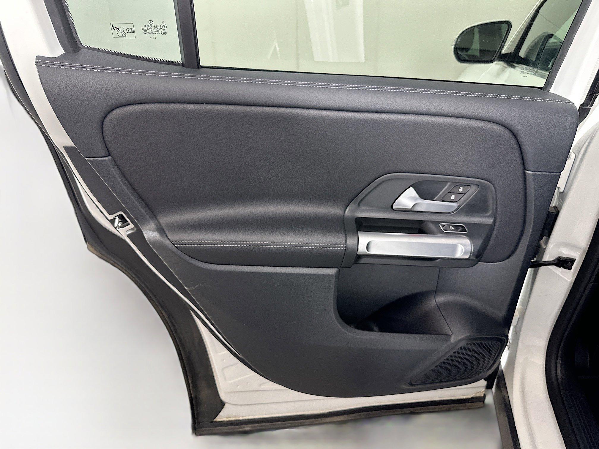 Used 2024 Mercedes-Benz GLB 250 GLB 250 image 25