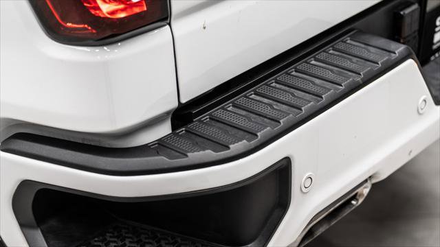 Used 2025 GMC Sierra 1500 AT4 image 13
