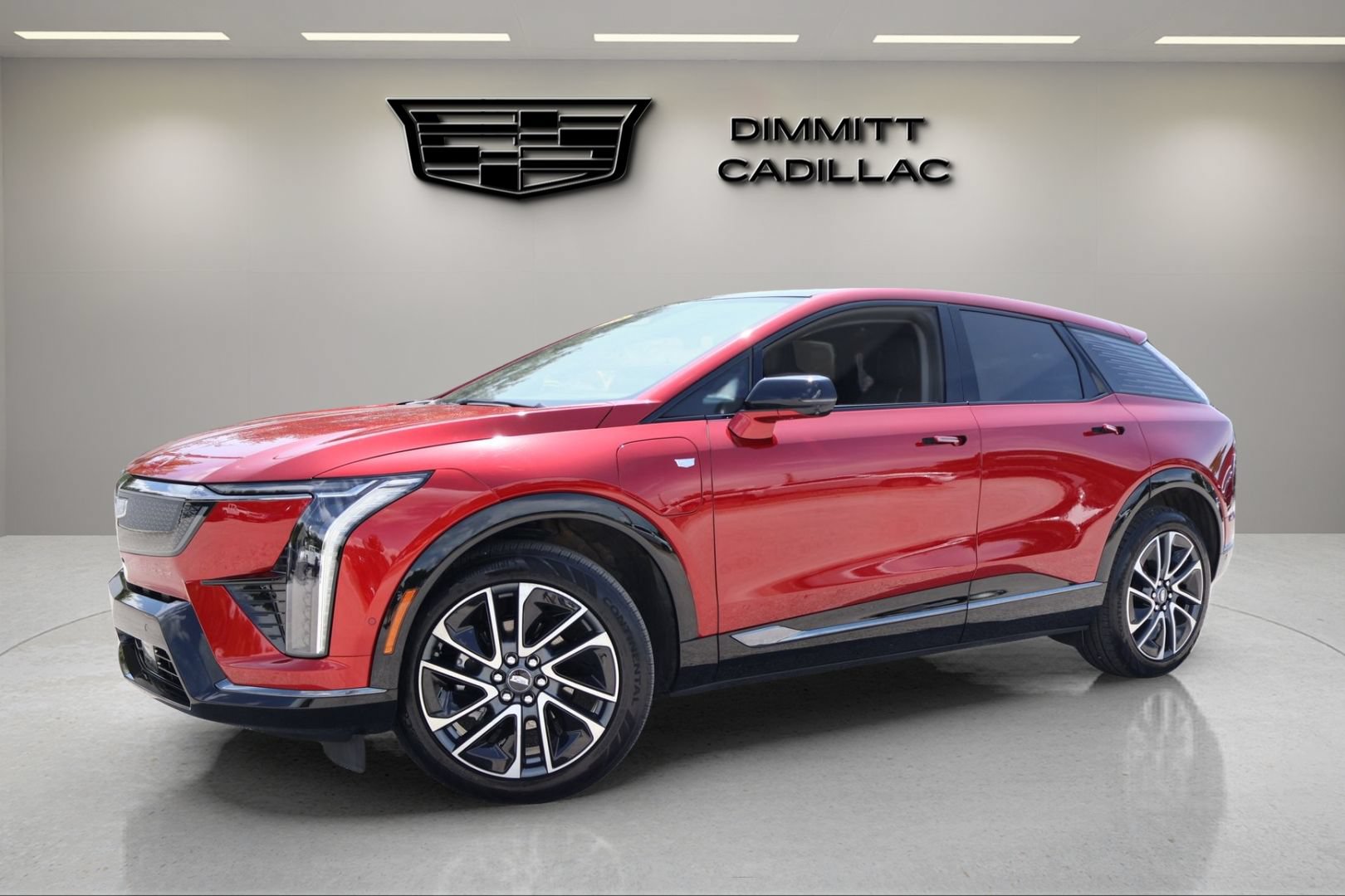 Certified 2025 Cadillac Optiq Sport 2 w/ LPO, Floor Liner Package AWD/4WD video 1