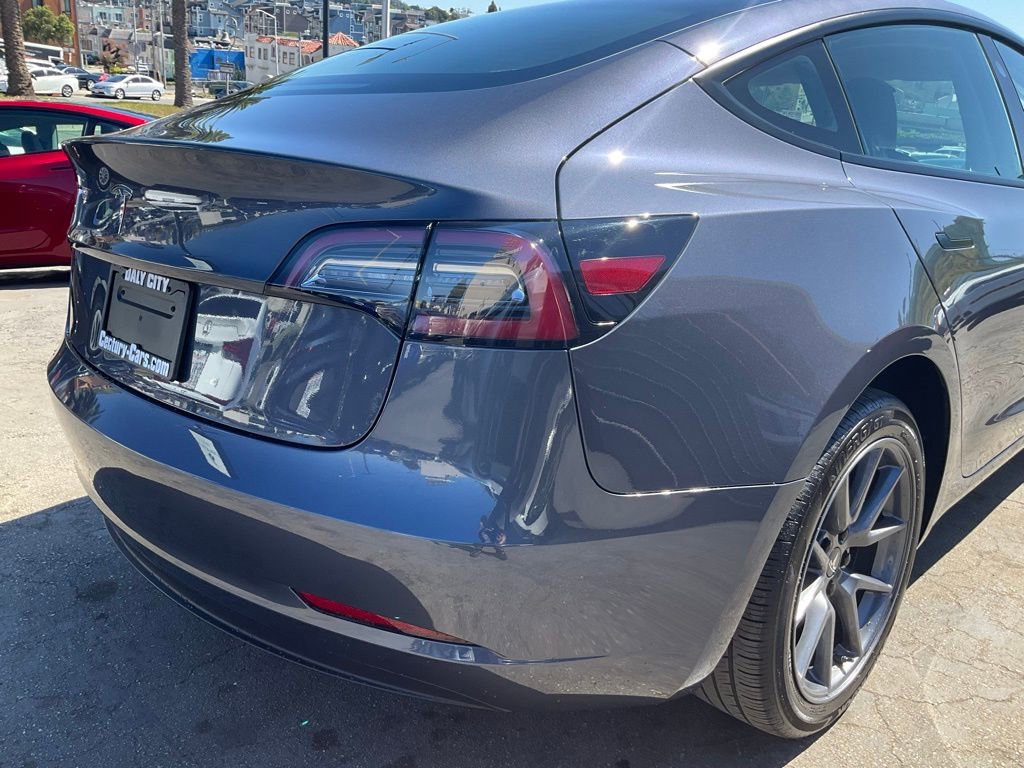 Used 2023 Tesla Model 3 Standard Range image 86