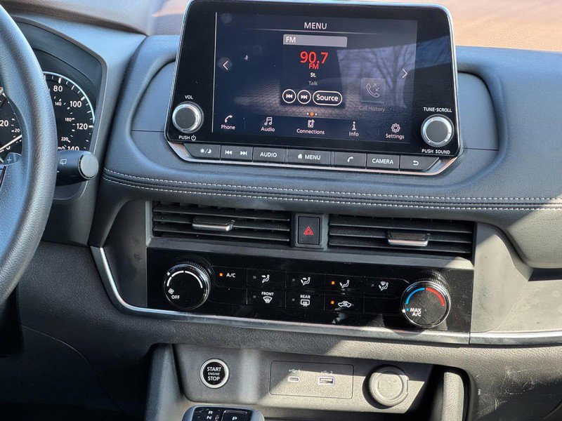 Used 2023 Nissan Rogue S image 13