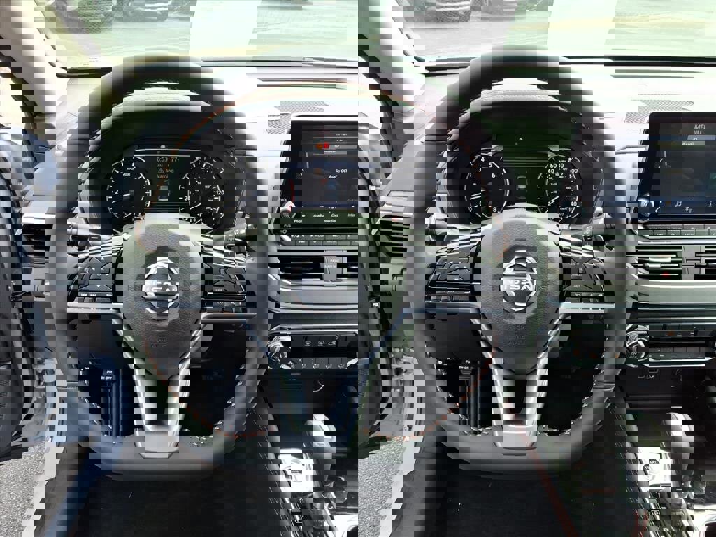 New 2025 Nissan Altima 2.5 SR image 12