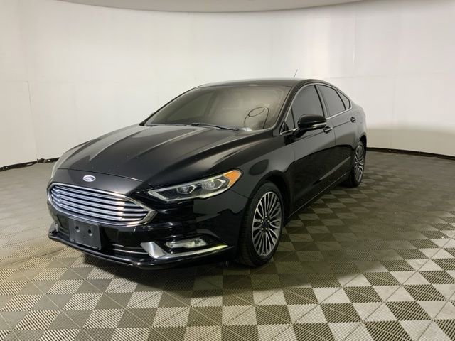 Used 2017 Ford Fusion SE w/ Equipment Group 202A FWD image 4