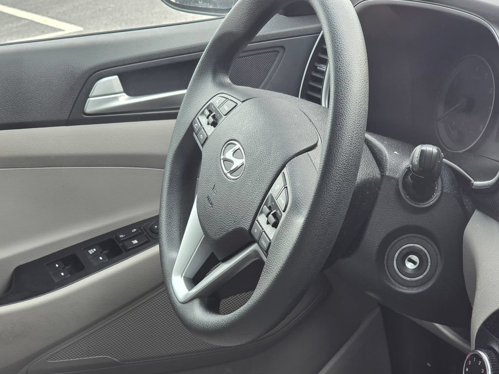Used 2020 Hyundai Tucson SE w/ Cargo Package FWD image 16