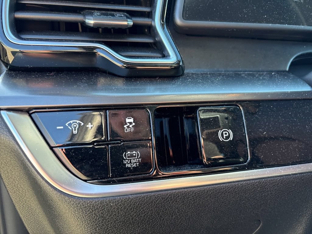Used 2023 Kia Sportage EX AWD/4WD image 27