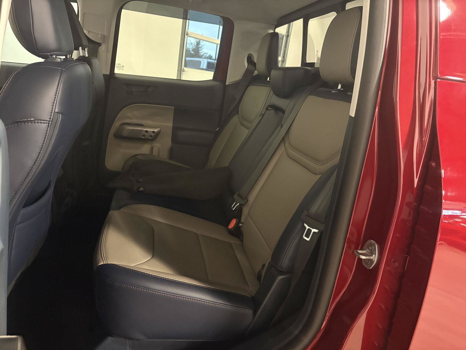 Used 2026 Ford Maverick Lariat AWD/4WD image 26