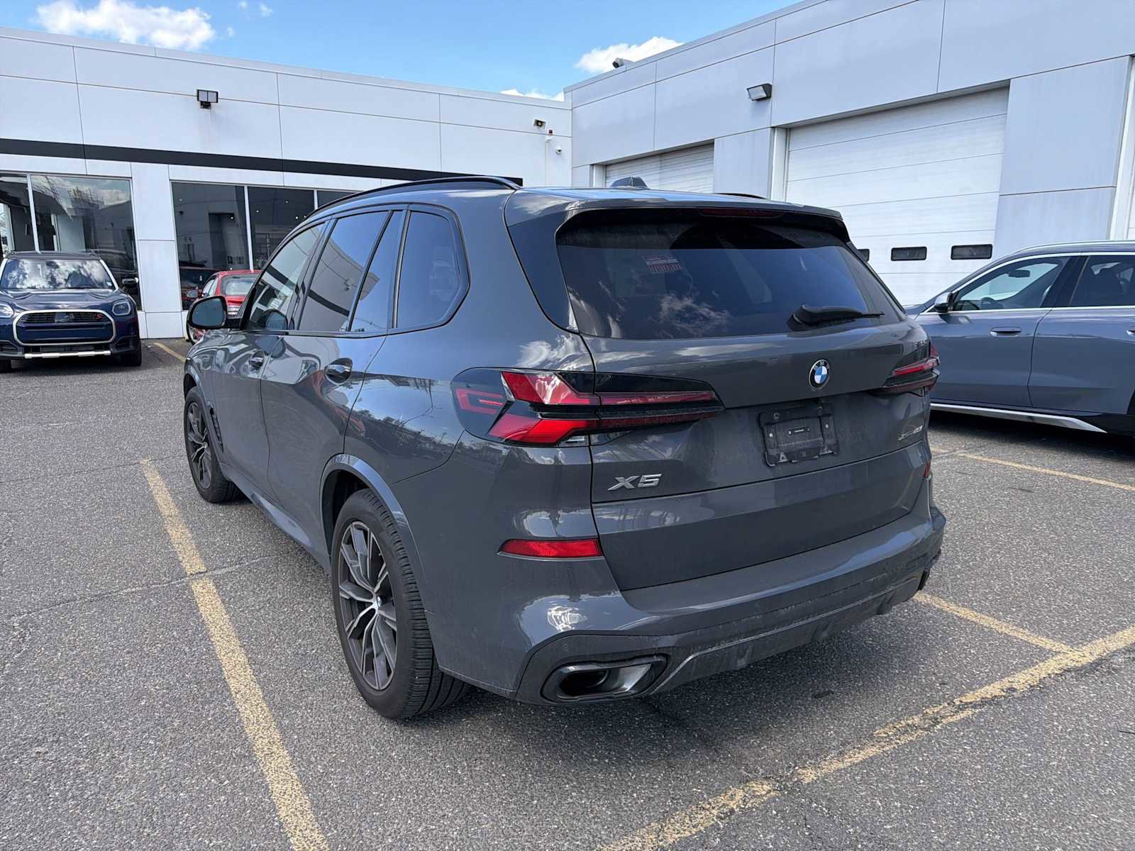 Certified 2024 BMW X5 xDrive40i w/ M Sport Package image 5