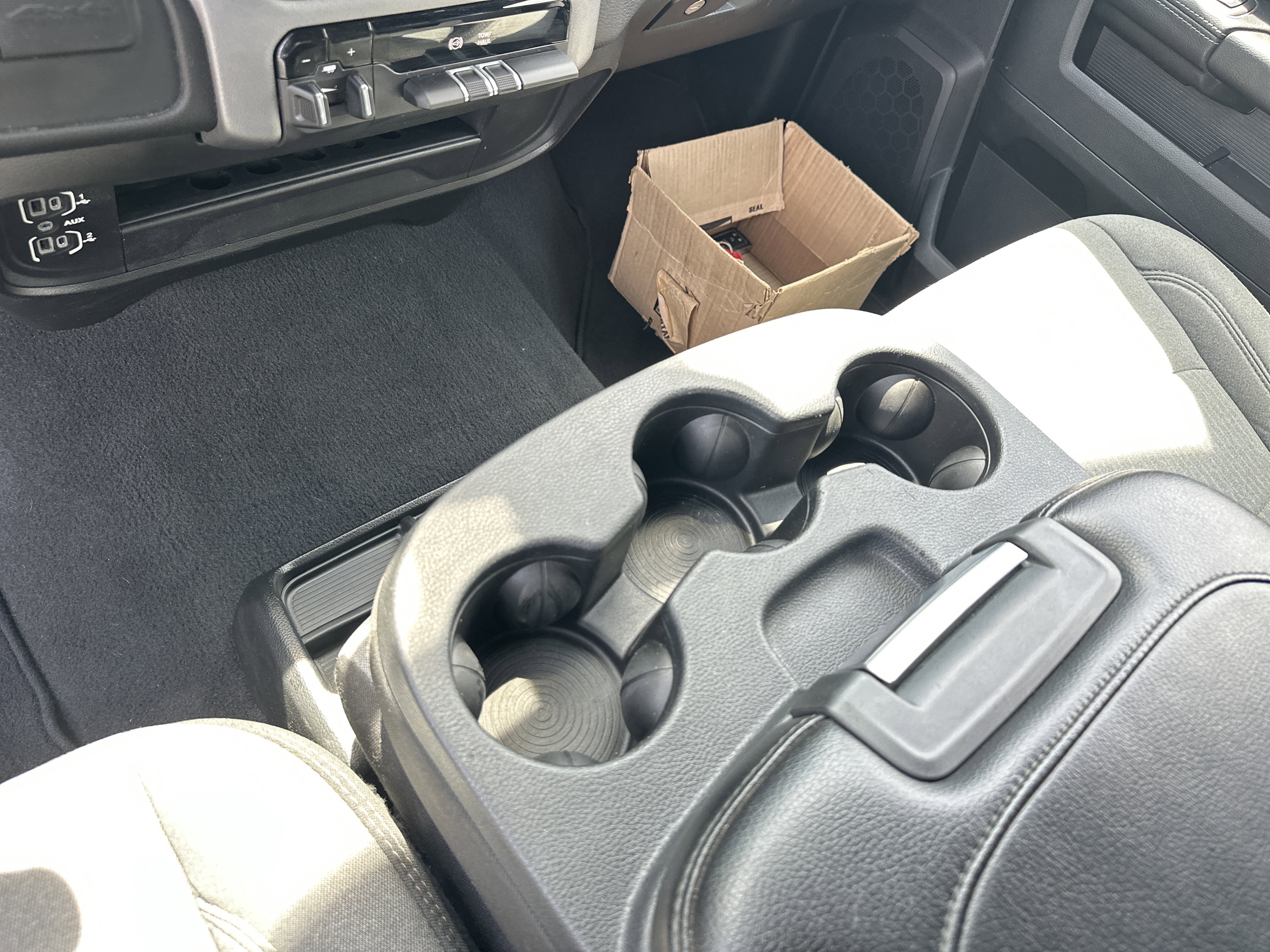 Used 2024 RAM 2500 Big Horn AWD/4WD image 34