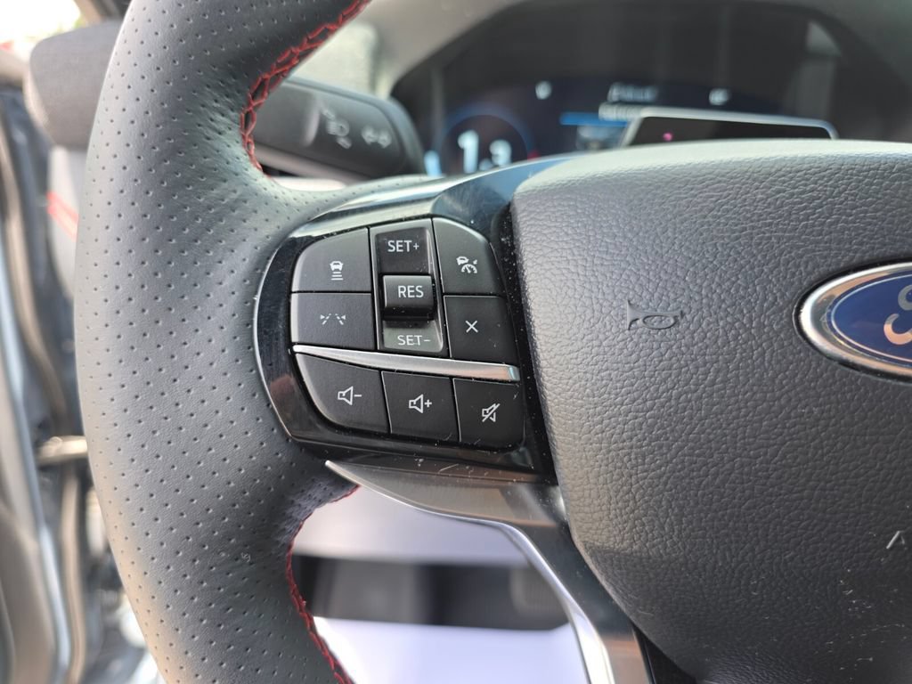 Used 2025 Ford Explorer ST-Line RWD image 34
