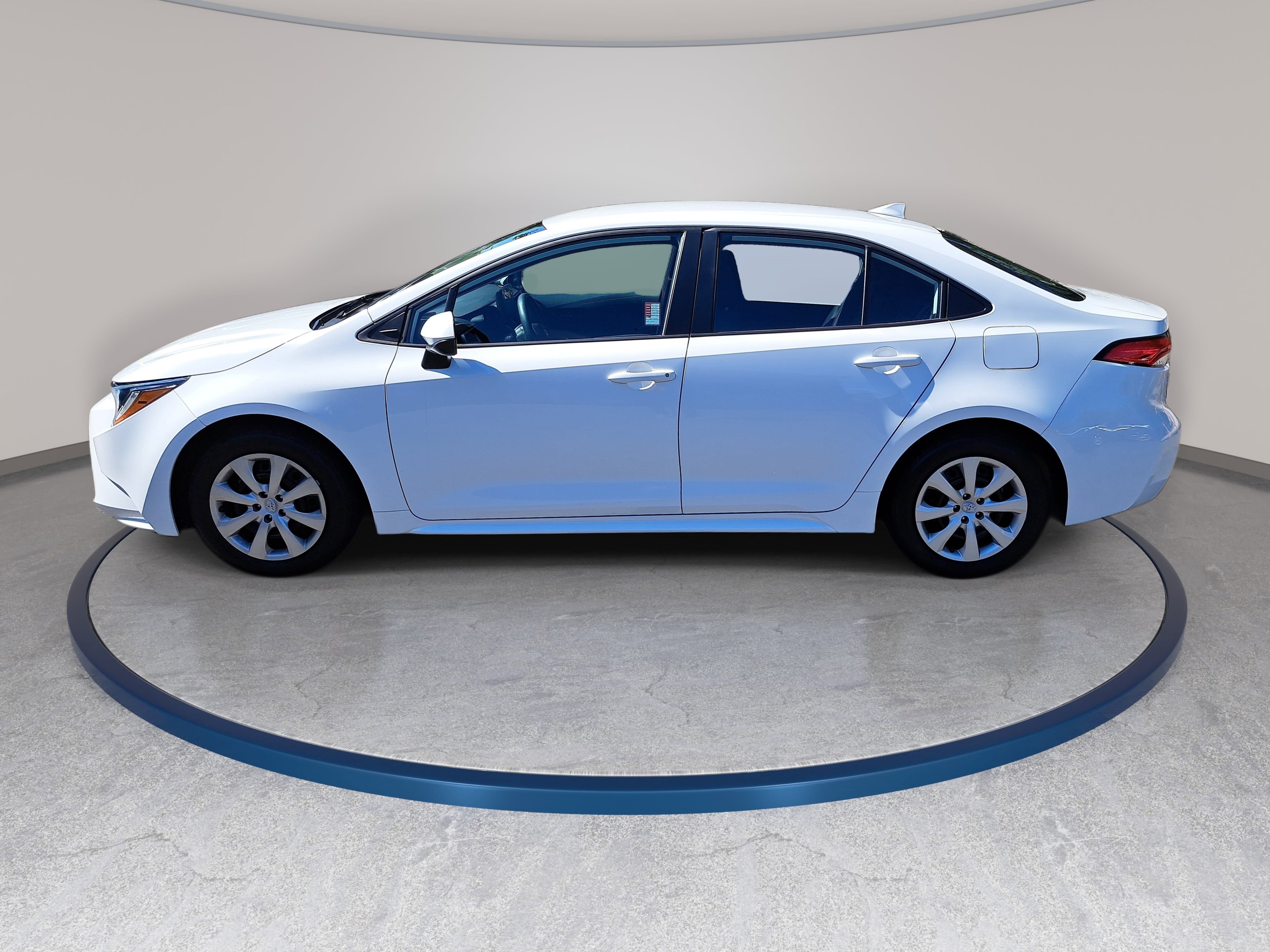 Used 2024 Toyota Corolla LE FWD image 8
