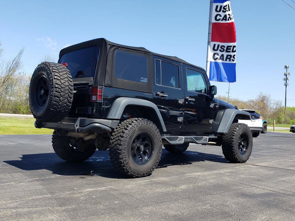 Used 2013 Jeep Wrangler Unlimited Sahara AWD/4WD image 5