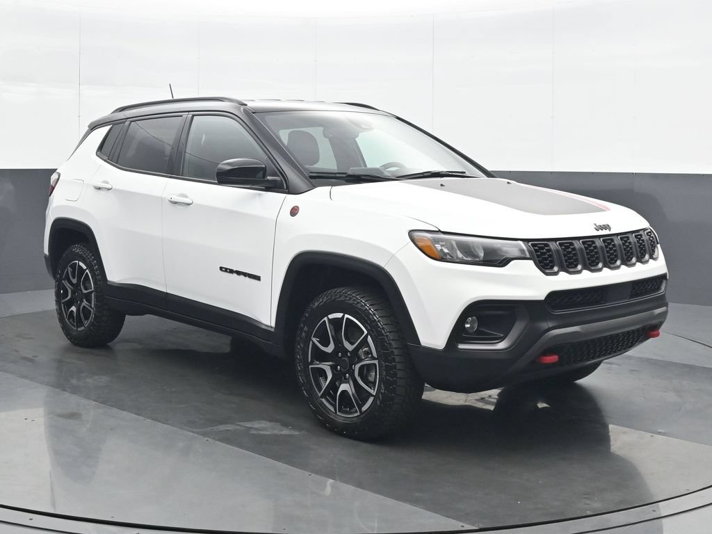 Used 2026 Jeep Compass Trailhawk AWD/4WD image 9