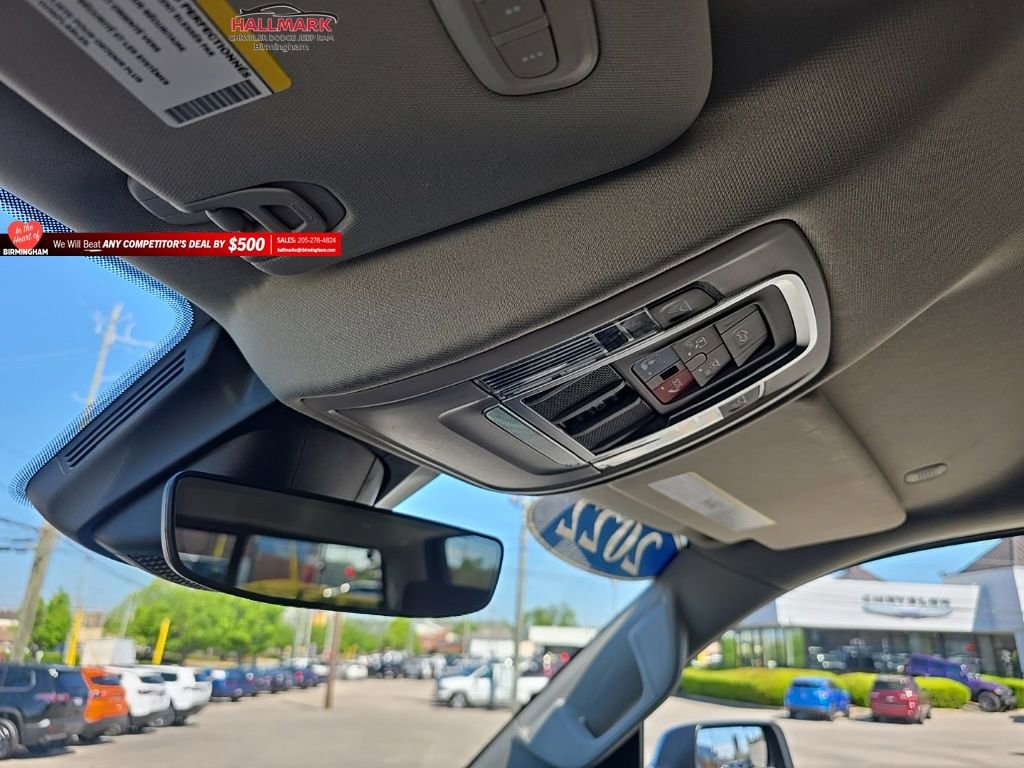 Used 2022 RAM 1500 Laramie AWD/4WD image 17