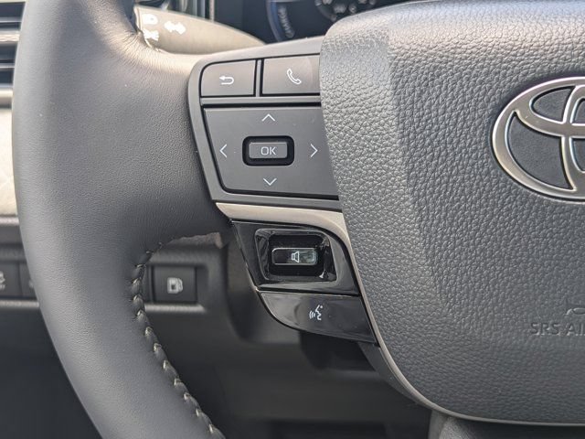 Used 2026 Toyota Camry XLE FWD image 21