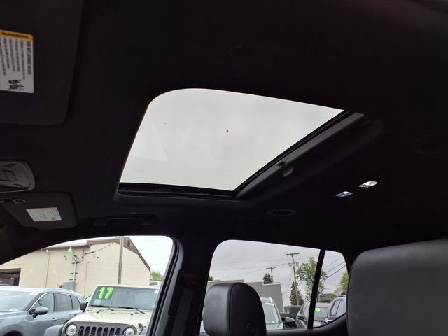 Used 2023 Chevrolet Traverse RS AWD/4WD image 20