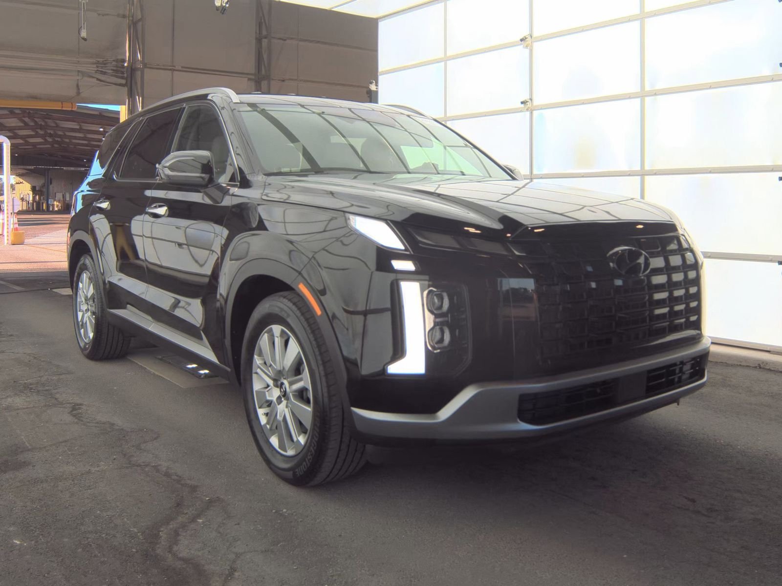 Used 2024 Hyundai Palisade SEL image 3