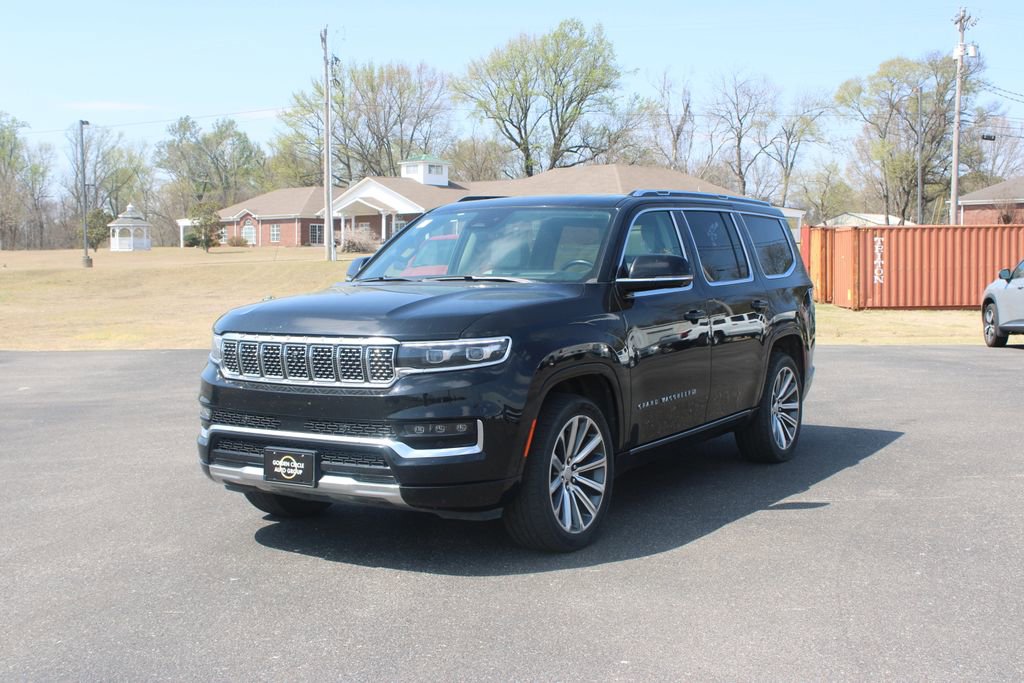 Used 2023 Jeep Grand Wagoneer Series II w/ Flexible Seating Group image 4