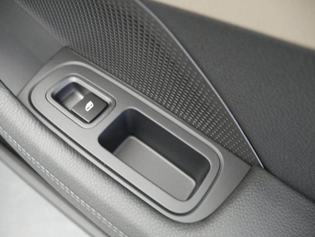 New 2026 Porsche Panamera RWD image 28