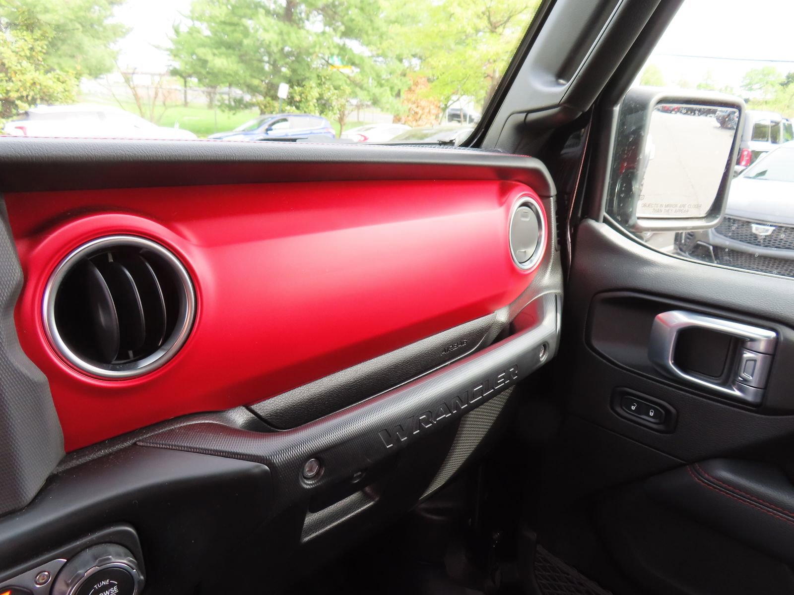 Used 2022 Jeep Wrangler Unlimited Rubicon w/ Xtreme Recon 35" Tire Package image 24