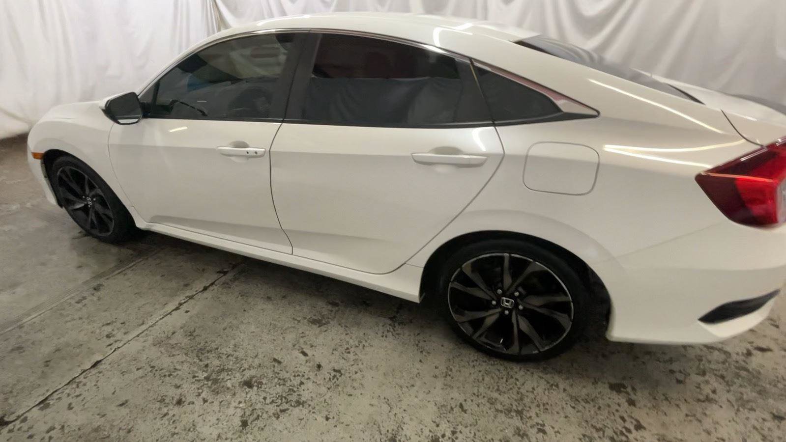 Used 2019 Honda Civic Sport image 11