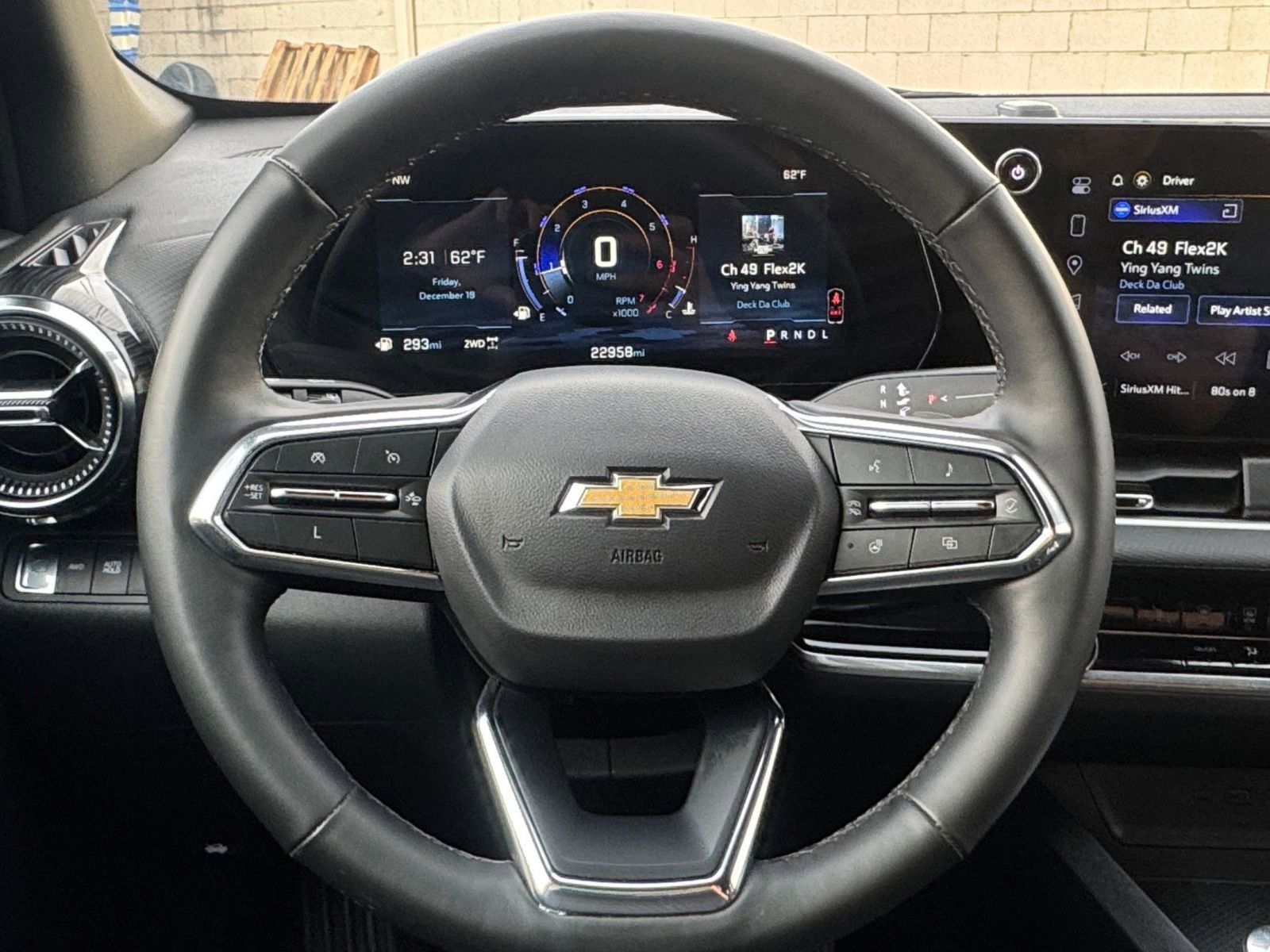 Used 2025 Chevrolet Equinox LT image 27