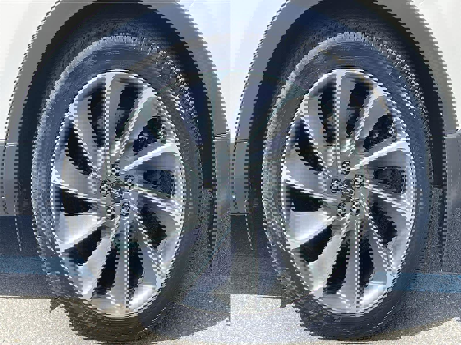 Used 2019 Lincoln Nautilus Reserve w/ Ultimate Package image 11