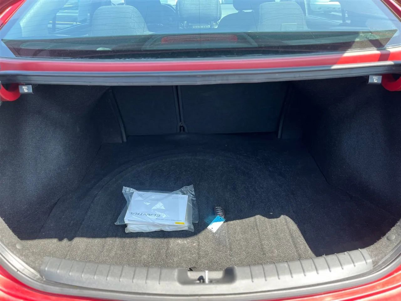 Used 2017 Hyundai Elantra Value Edition image 12