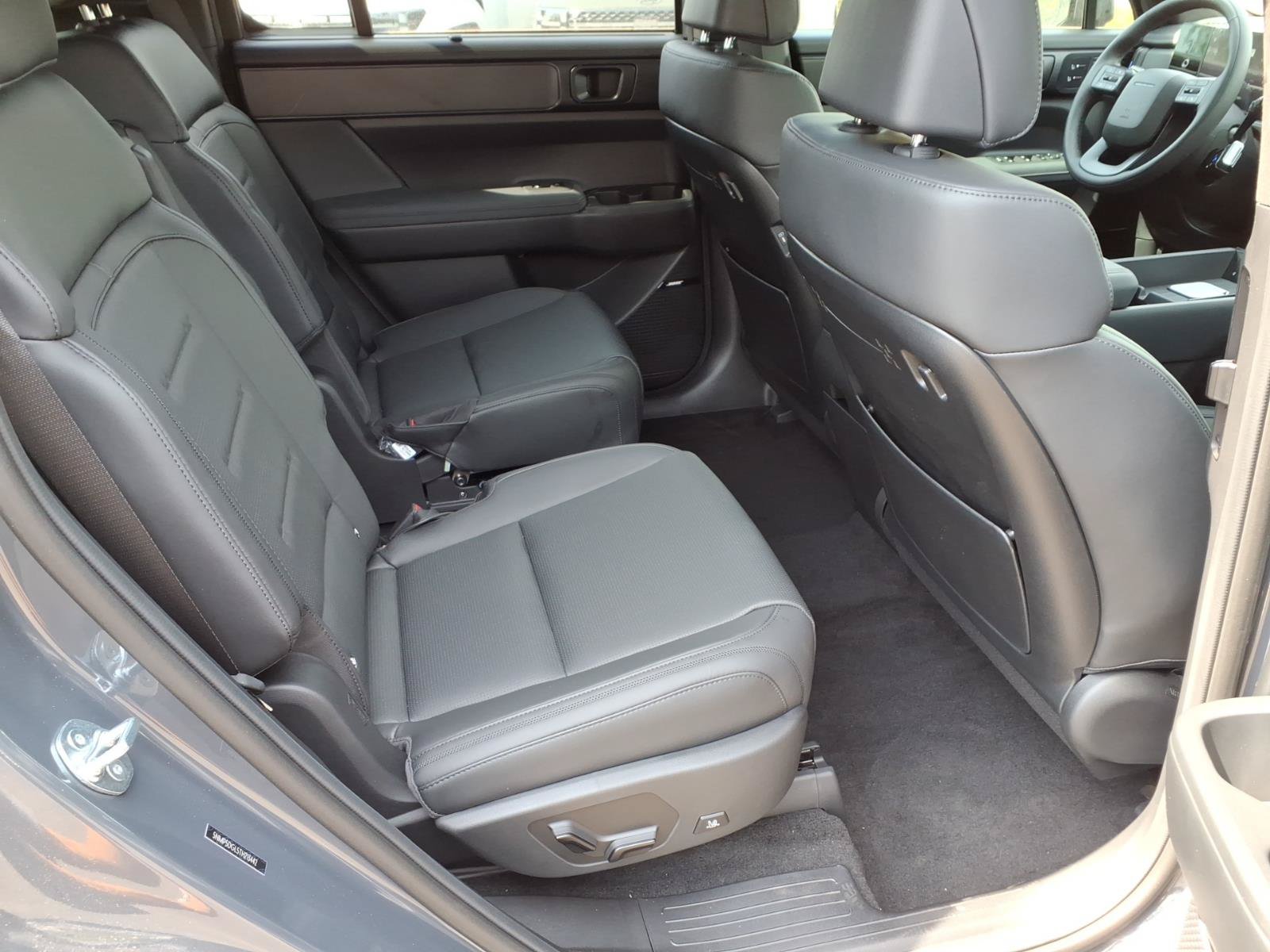 New 2026 Hyundai Santa Fe Calligraphy AWD/4WD image 9