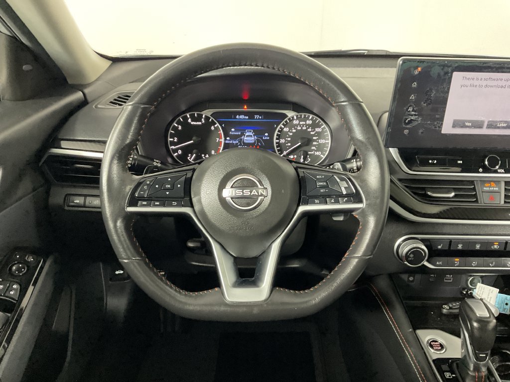 Used 2023 Nissan Altima 2.5 SR w/ SR Premium Package FWD image 12