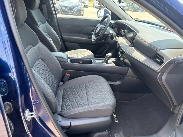 Certified 2025 Nissan Kicks SV FWD image 19