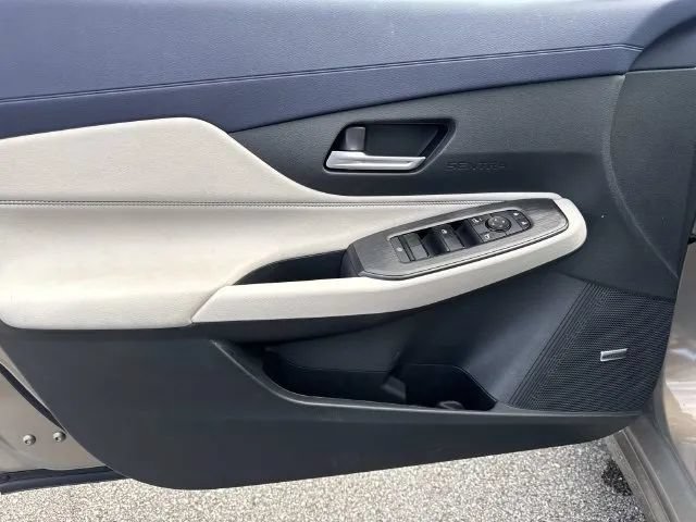 Used 2026 Nissan Sentra SV FWD image 27