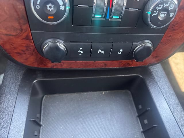 Used 2013 Chevrolet Avalanche LS RWD image 19