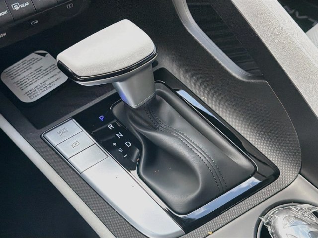 New 2026 Hyundai Elantra SEL Sport FWD image 16