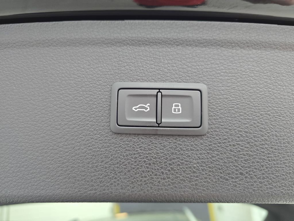 Used 2023 Audi Q5 2.0T Premium Plus w/ Premium Plus Package image 24