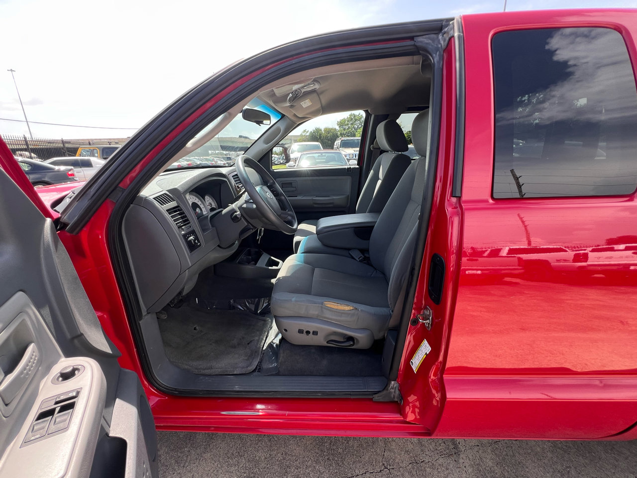 Used 2005 Dodge Dakota SLT image 16