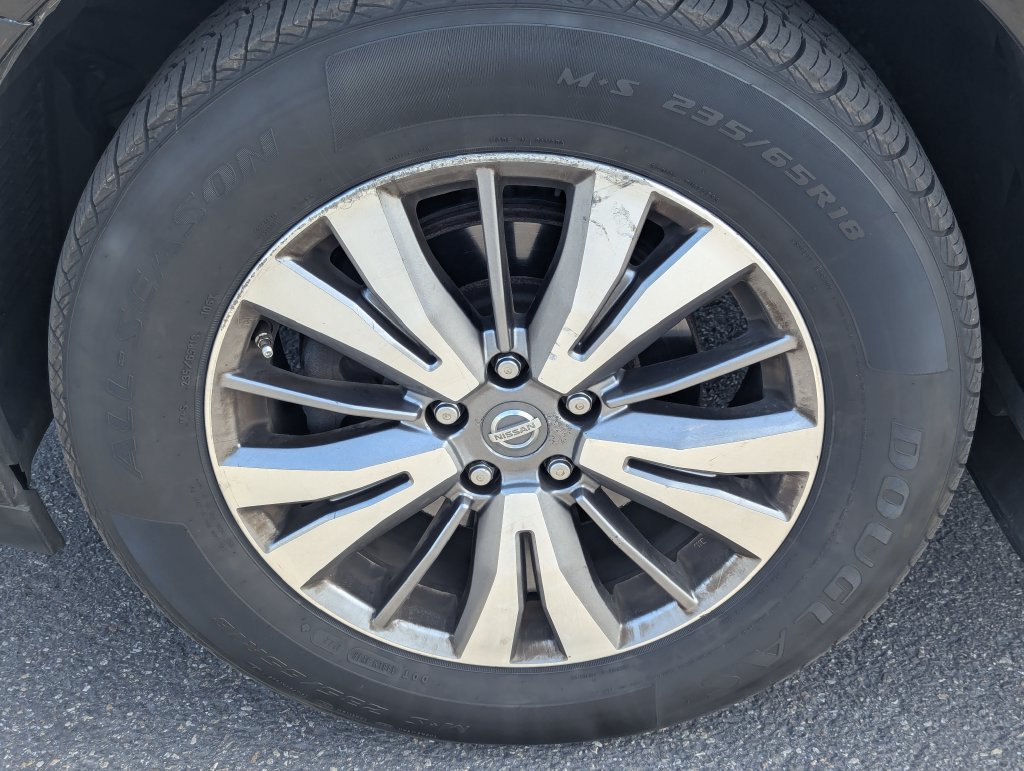 Used 2018 Nissan Pathfinder SL w/ Cargo Package FWD image 13