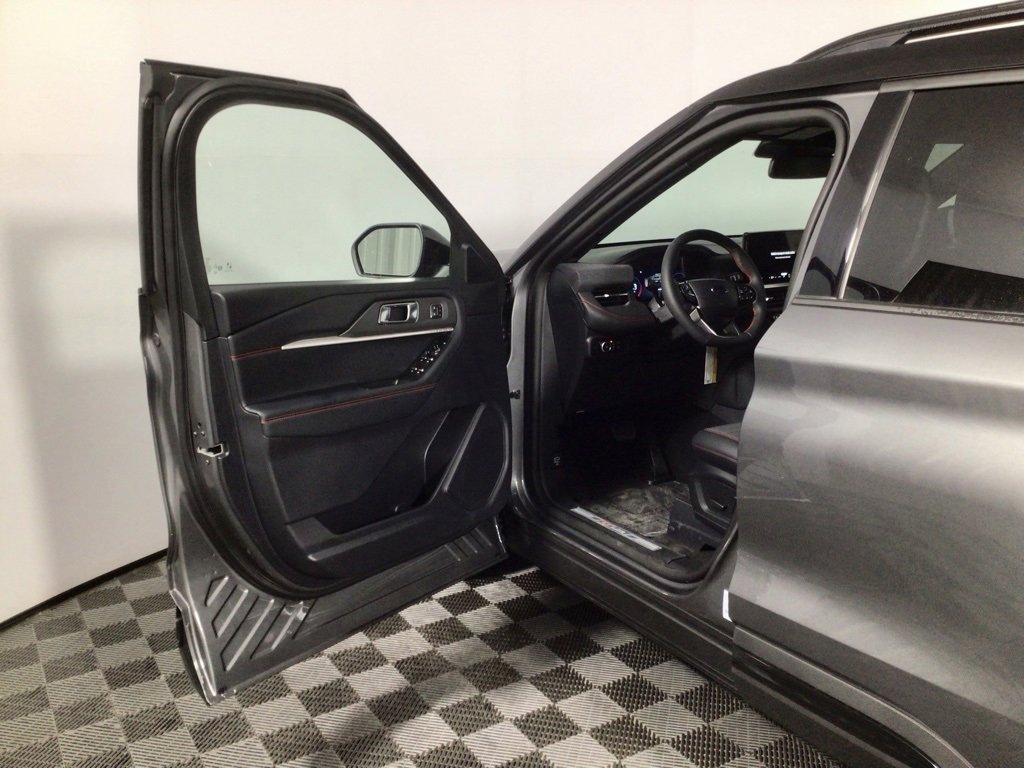 New 2025 Ford Explorer ST-Line image 16