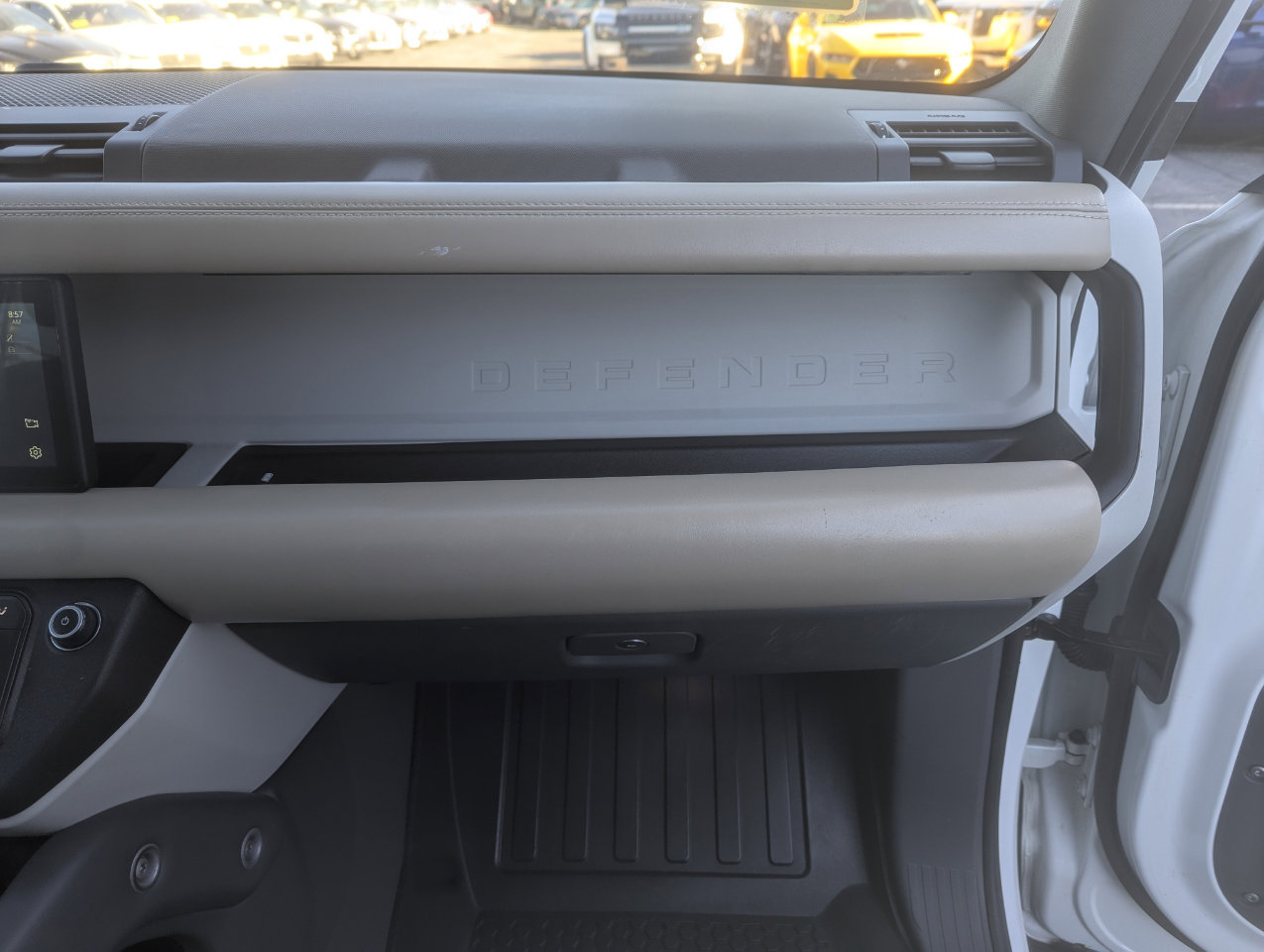 Used 2020 Land Rover Defender 110 HSE image 33