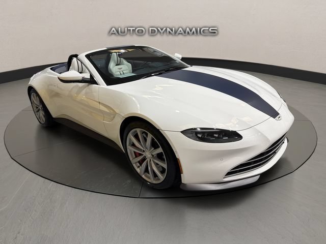 Used 2023 Aston Martin V8 Vantage Roadster RWD image 3