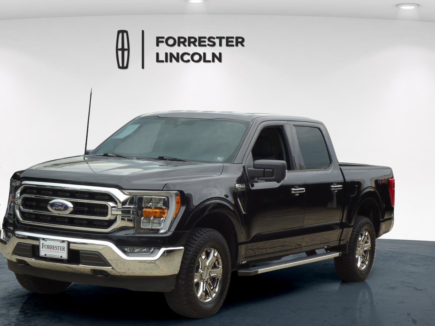 Used 2022 Ford F150 XLT w/ Equipment Group 302A High AWD/4WD image 5