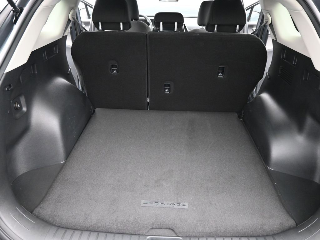 Used 2024 Kia Sportage LX image 15