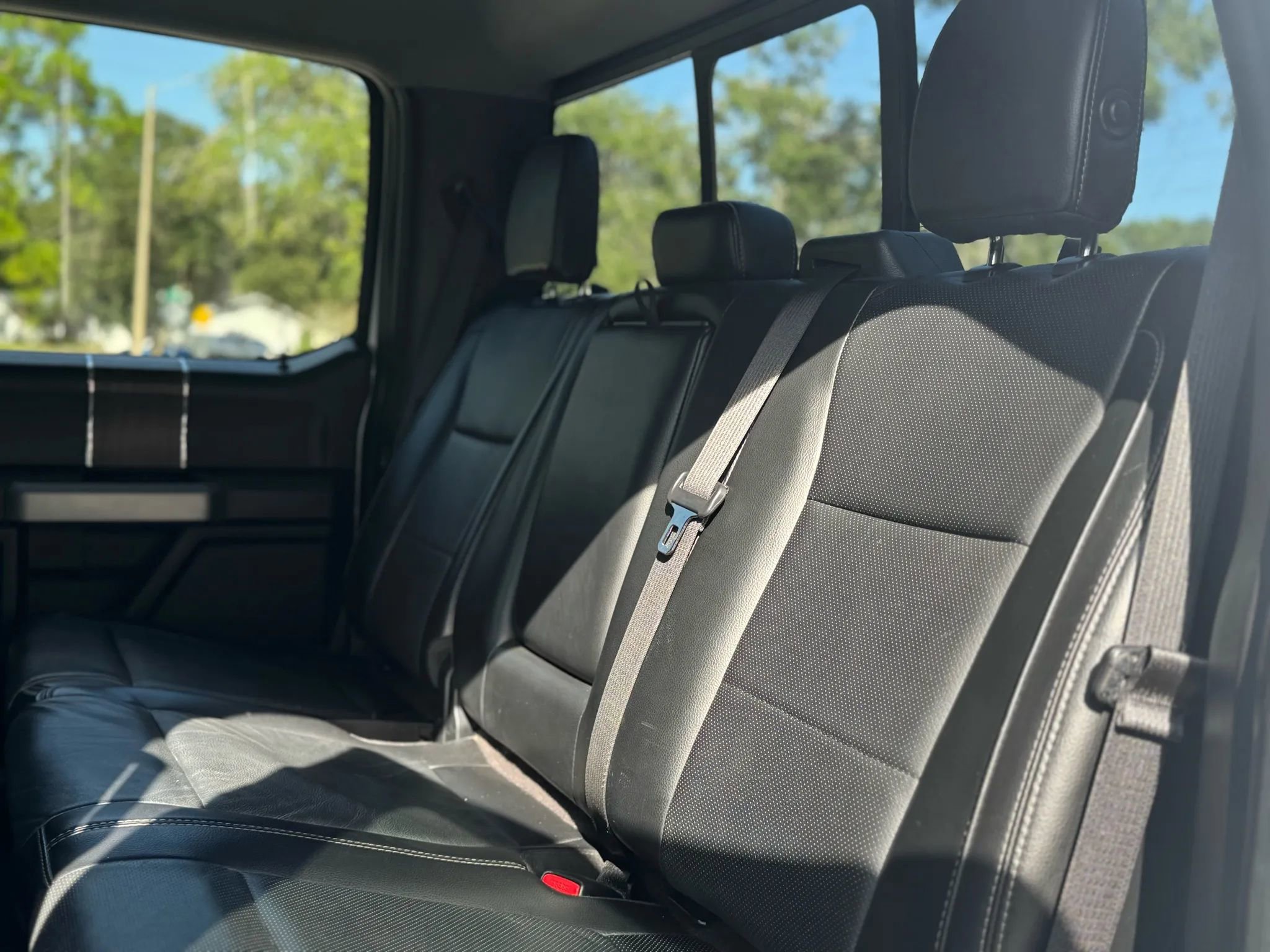 Used 2017 Ford F150 Lariat image 29