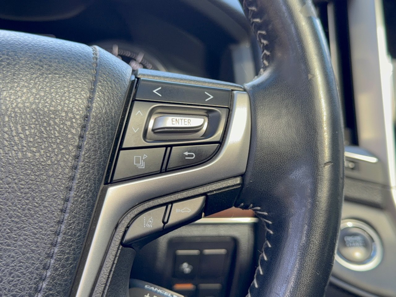 Used 2018 Toyota Land Cruiser AWD/4WD image 19