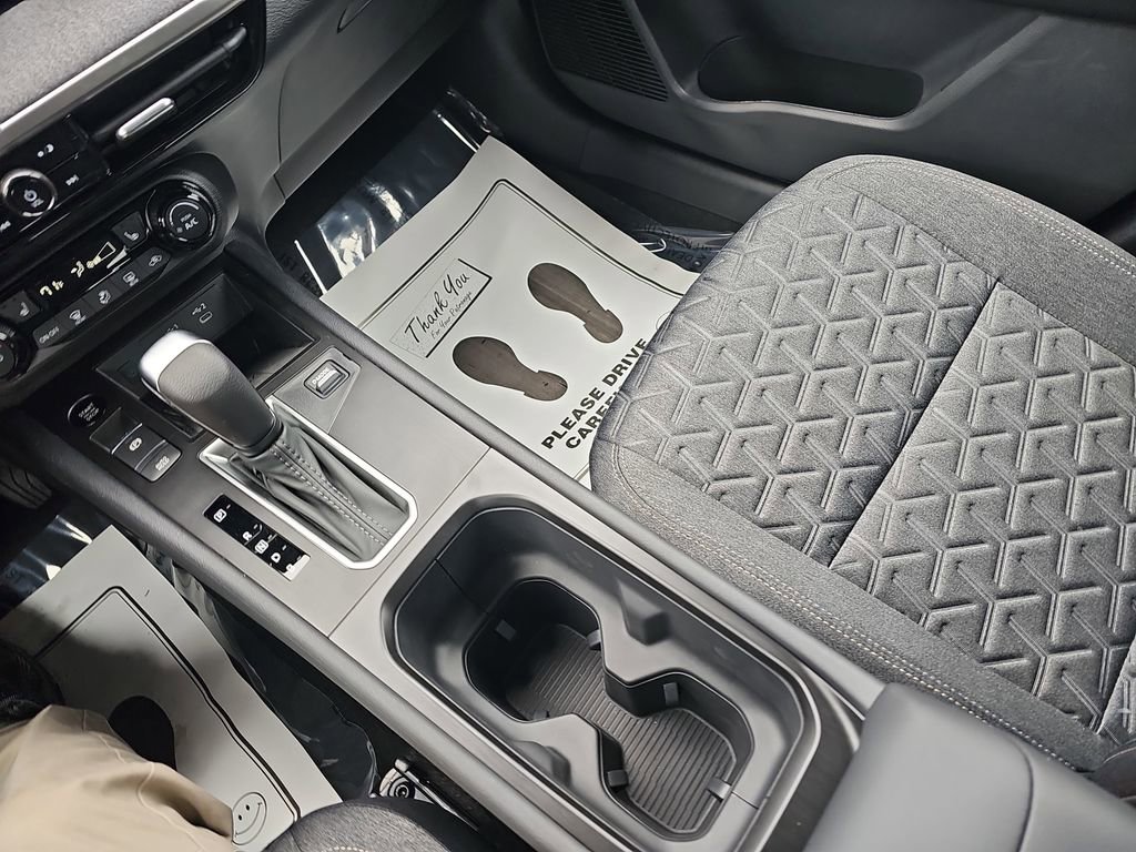 New 2026 Nissan Kicks SV w/ SV Premium Package FWD image 27